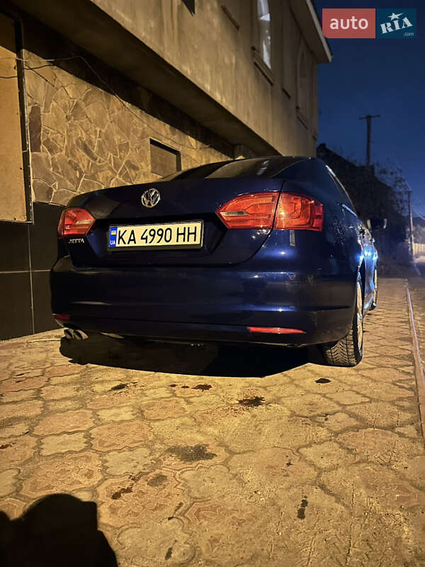 Седан Volkswagen Jetta 2014 в Києві