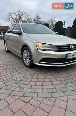 Седан Volkswagen Jetta 2014 в Львові