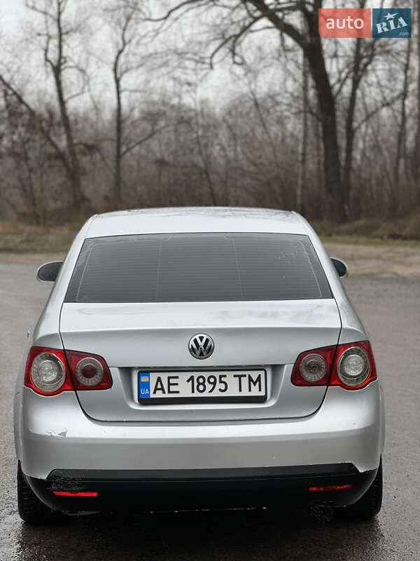 Седан Volkswagen Jetta 2007 в Днепре