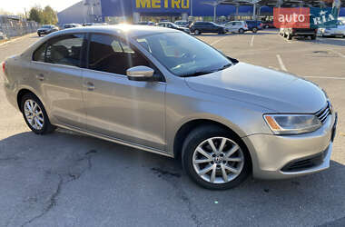 Седан Volkswagen Jetta 2013 в Львове