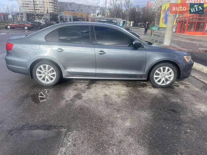 Седан Volkswagen Jetta 2011 в Харькове