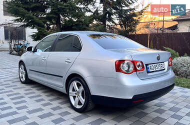 Седан Volkswagen Jetta 2007 в Мукачево