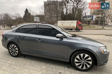Седан Volkswagen Jetta 2012 в 