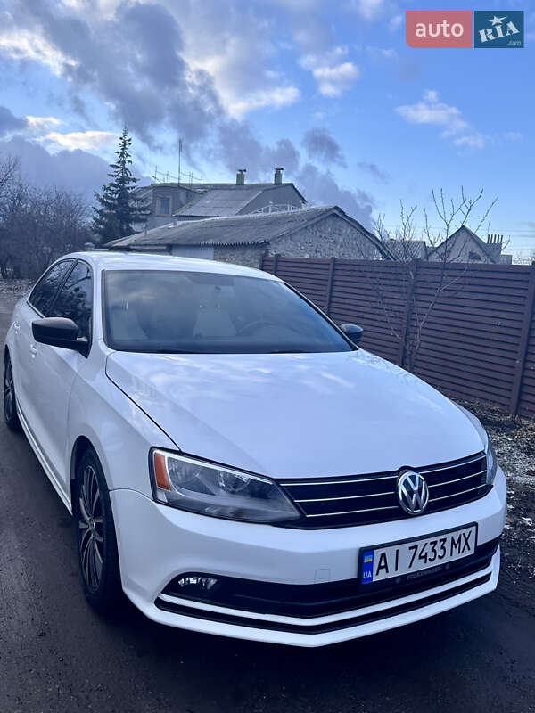 Седан Volkswagen Jetta 2016 в Харкові