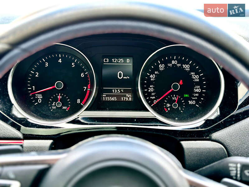 Седан Volkswagen Jetta 2015 в Новояворівську