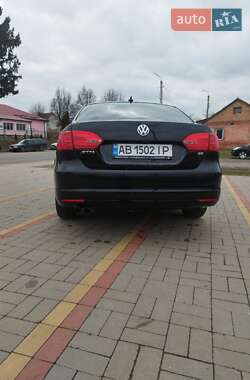 Седан Volkswagen Jetta 2013 в Вінниці