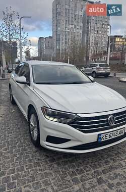 Седан Volkswagen Jetta 2018 в Дніпрі