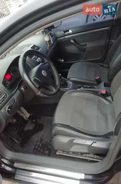 Седан Volkswagen Jetta 2006 в Шумске