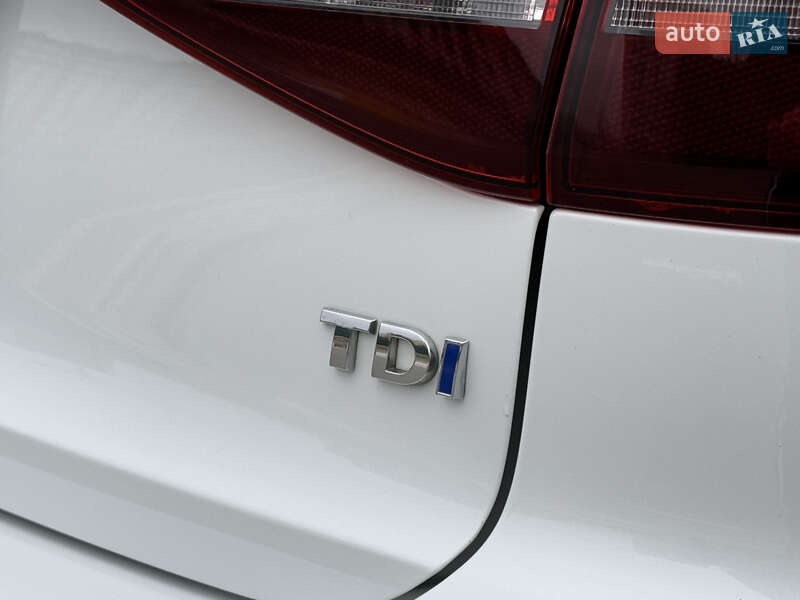 Седан Volkswagen Jetta 2016 в Киеве