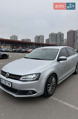 Седан Volkswagen Jetta 2011 в Києві