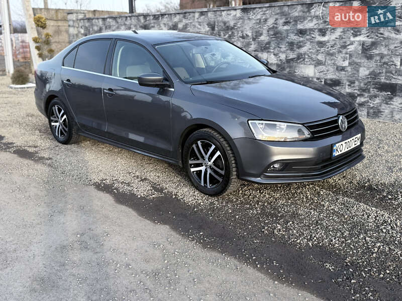 Седан Volkswagen Jetta 2017 в Тячеве