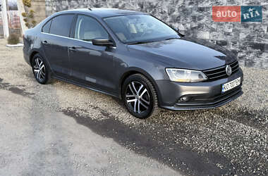 Седан Volkswagen Jetta 2017 в Тячеве