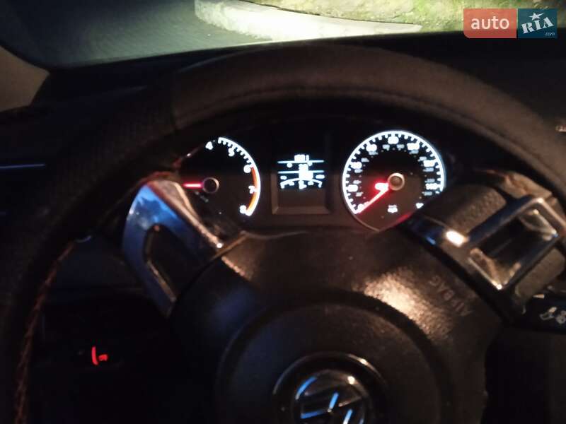 Седан Volkswagen Jetta 2012 в Ланівці