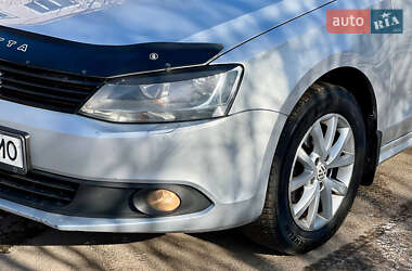 Седан Volkswagen Jetta 2011 в Харкові