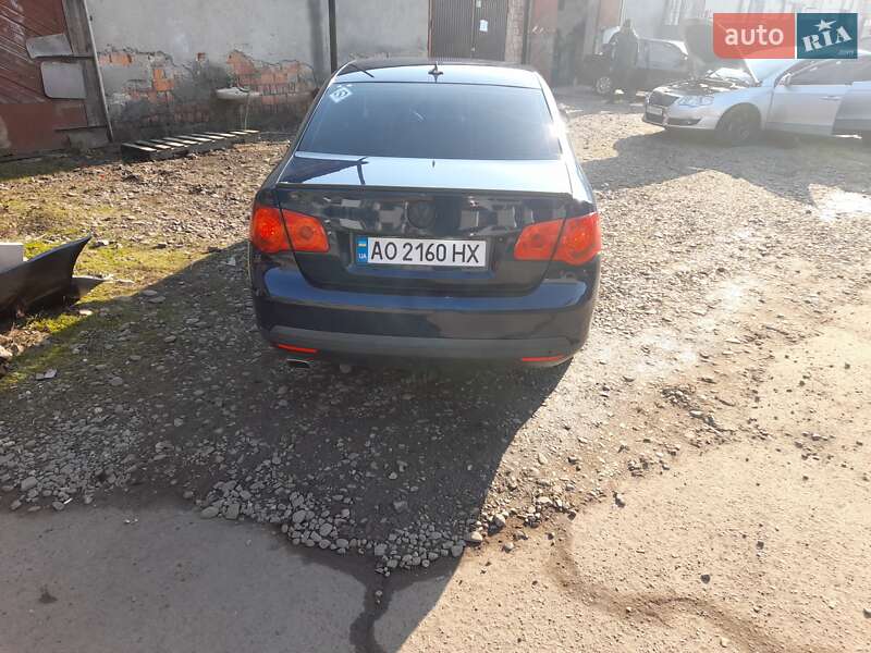 Седан Volkswagen Jetta 2005 в Хусті