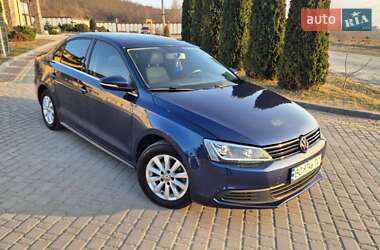 Седан Volkswagen Jetta 2013 в Львові