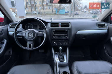 Седан Volkswagen Jetta 2013 в Радомишлі