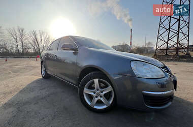 Седан Volkswagen Jetta 2006 в Киеве