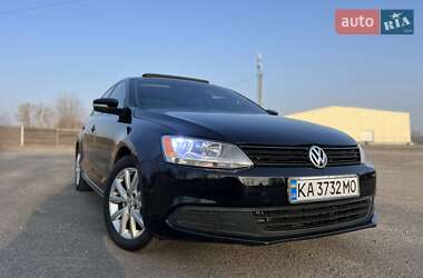 Седан Volkswagen Jetta 2011 в Києві