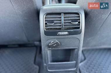 Седан Volkswagen Jetta 2011 в 