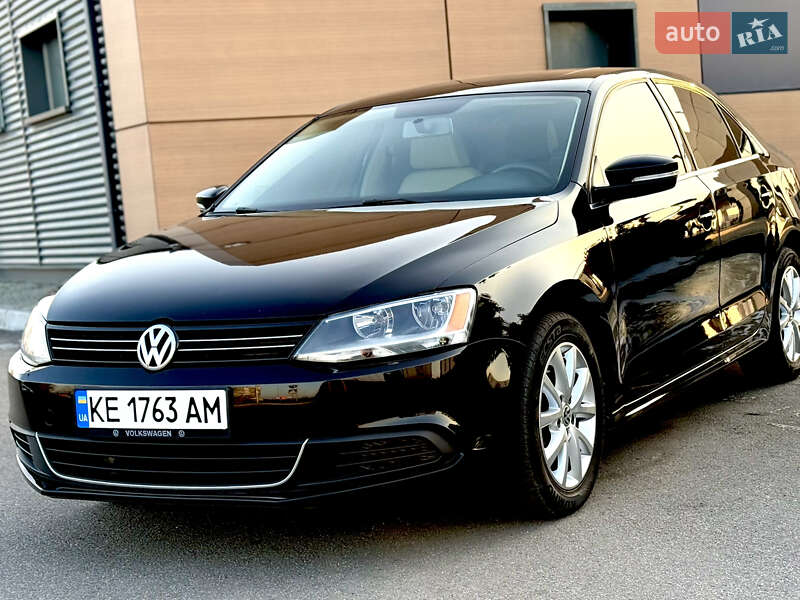 Седан Volkswagen Jetta 2013 в Дніпрі