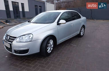 Седан Volkswagen Jetta 2010 в Николаеве