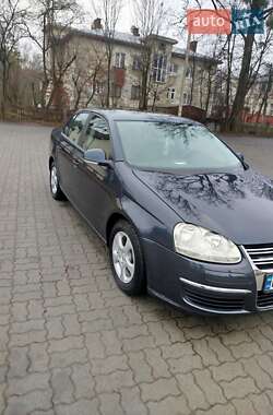 Седан Volkswagen Jetta 2005 в Моршине