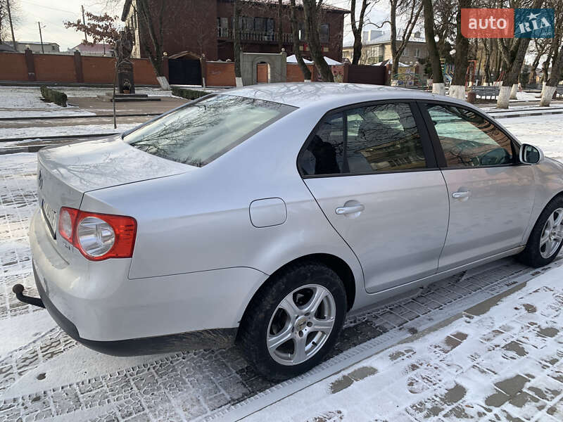 Седан Volkswagen Jetta 2006 в Снятине