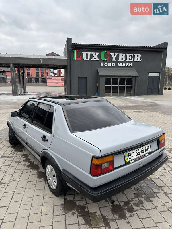 Седан Volkswagen Jetta 1988 в Дрогобыче