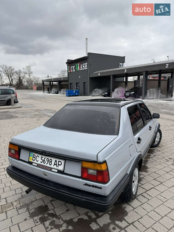 Седан Volkswagen Jetta 1988 в Дрогобыче