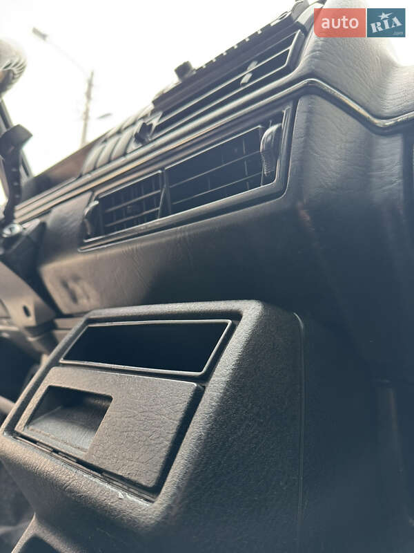 Седан Volkswagen Jetta 1988 в Дрогобыче