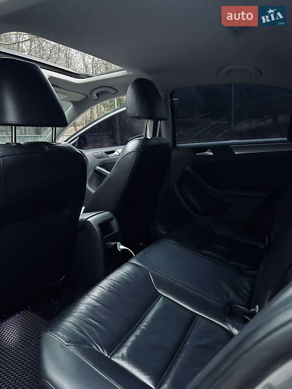 Седан Volkswagen Jetta 2013 в Рава-Русской фото 7 Седан Volkswagen Jetta 2013 в Рава-Русской