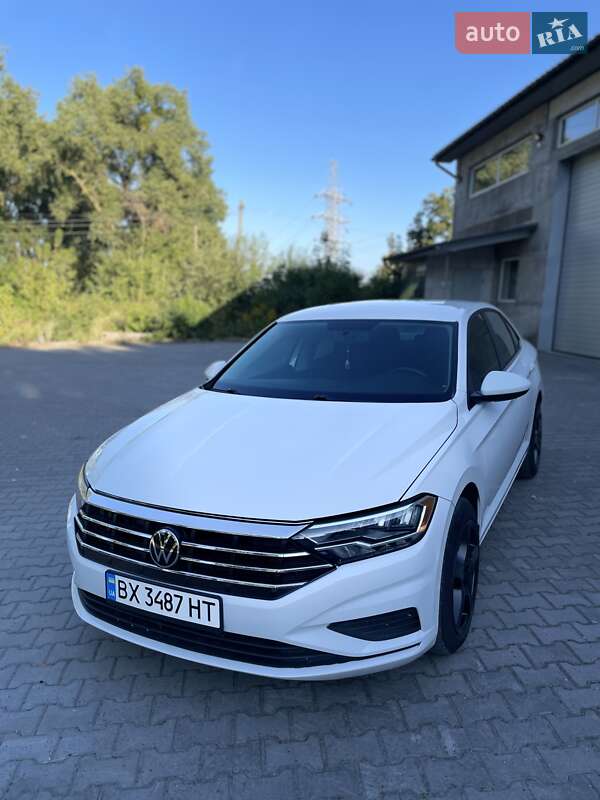 Седан Volkswagen Jetta 2018 в Хмельницькому