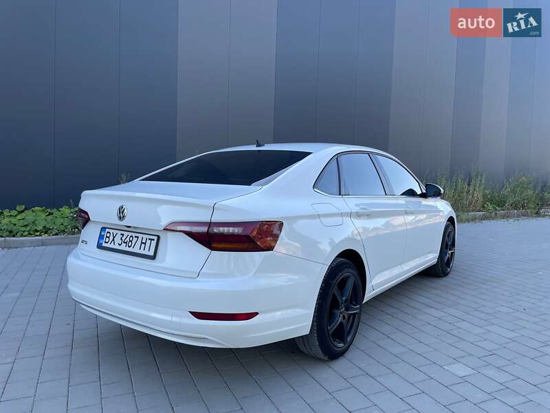 Седан Volkswagen Jetta 2018 в Хмельницькому