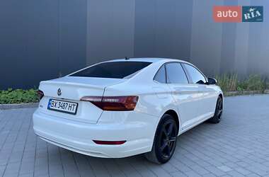 Седан Volkswagen Jetta 2018 в 