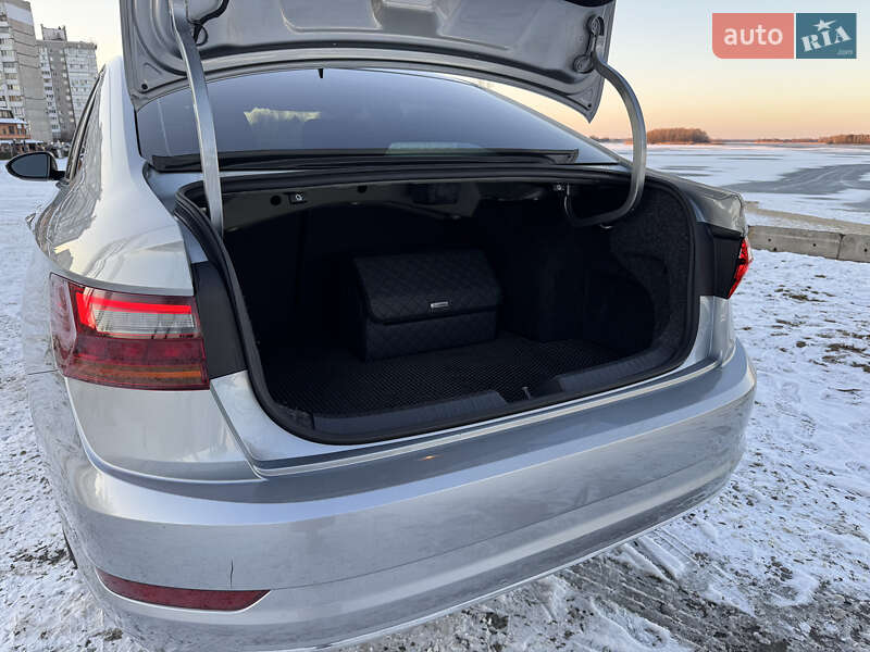 Седан Volkswagen Jetta 2019 в Українці