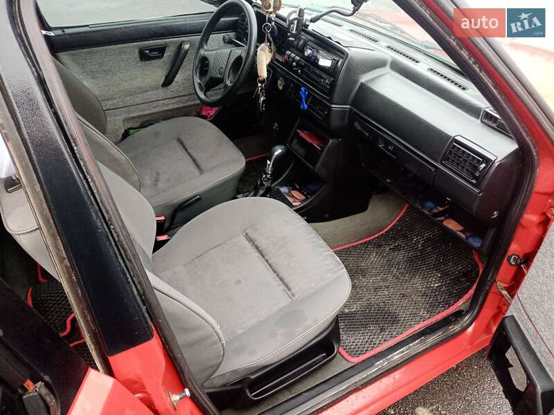 Седан Volkswagen Jetta 1988 в Рогатине