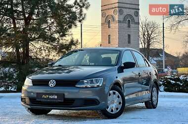 Седан Volkswagen Jetta 2013 в Киеве