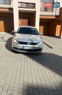 Седан Volkswagen Jetta 2014 в 