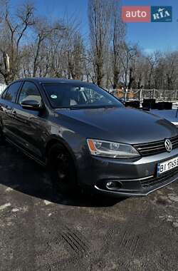 Седан Volkswagen Jetta 2012 в Горішніх Плавнях