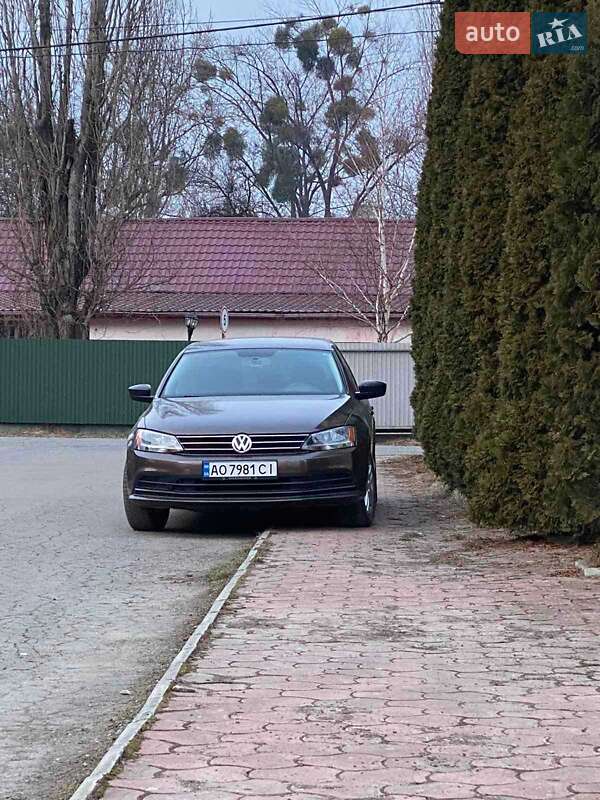 Седан Volkswagen Jetta 2014 в Ужгороді