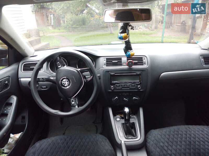 Седан Volkswagen Jetta 2014 в Чернигове