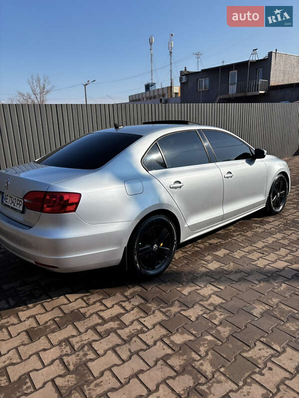 Седан Volkswagen Jetta 2012 в Кривому Розі