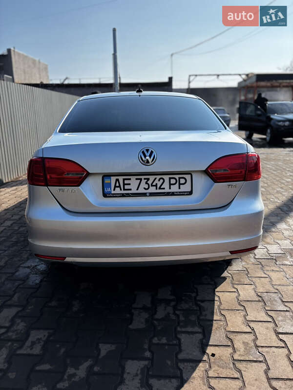 Седан Volkswagen Jetta 2012 в Кривому Розі