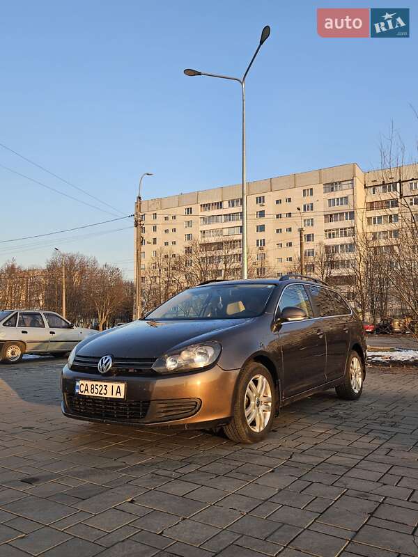 Універсал Volkswagen Jetta 2013 в Черкасах