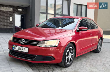 Седан Volkswagen Jetta 2013 в Львове