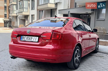 Седан Volkswagen Jetta 2013 в Львове