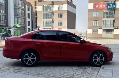 Седан Volkswagen Jetta 2013 в Львове