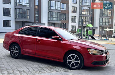 Седан Volkswagen Jetta 2013 в Львове