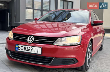 Седан Volkswagen Jetta 2013 в Львове